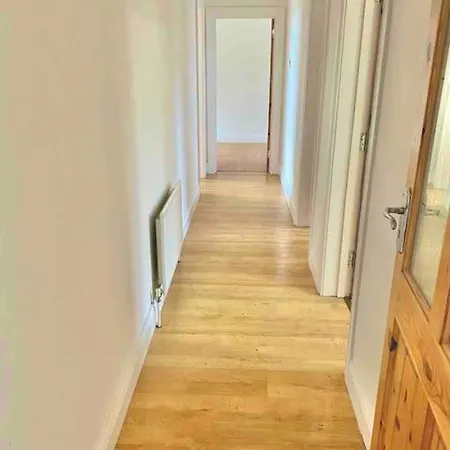 Semesterbostad Hollymount House