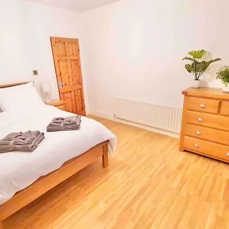 Hollymount House Semesterbostad