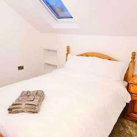 Hollymount House * Carndonagh